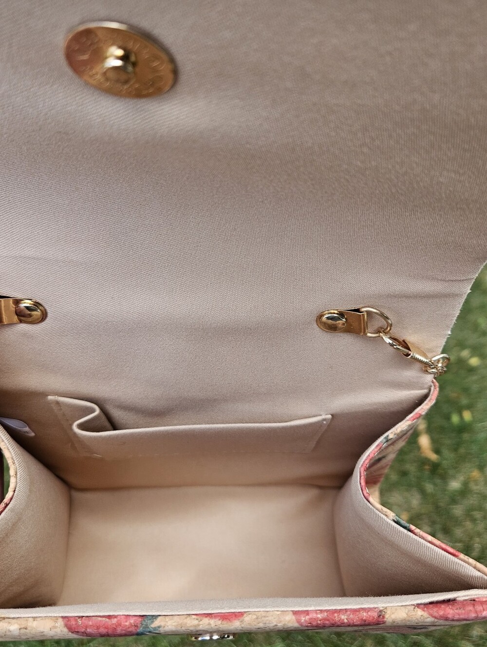 Savanna Strawberry-printed Purse - Picture 6 of 6